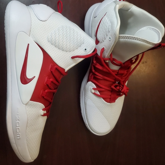 nike basketball shoes size 15